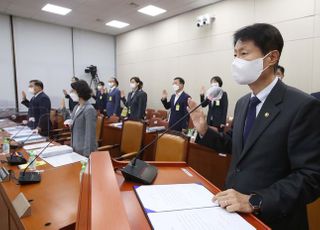 김강립 식약처장 국정감사 증인선서