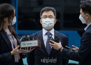 "정영학 녹취록, 증거 능력 확인되지 않아"… 김만배 이의 제기에 재생 무산