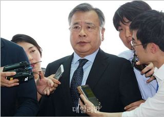 박영수 "화천대유에서 어떤 돈도 안받아…악의적 허위보도 법적대응"