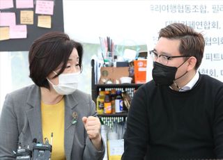 전국자영업자비대위 천막농성장 방문한 심상정 정의당 대선 후보