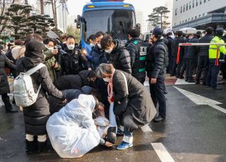 잘 걷지도 못하던 생전의 정인이…양모 변호인 하는 말 "밥 잘 안먹어 그런 것"