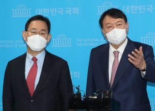 주호영 '2030 발언' 논란…경선 후보들 "이러니 청년들 윤석열 지지 안해"