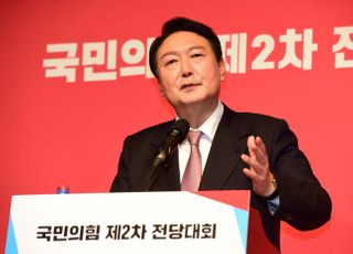 윤석열, 후보 선출 후 기자회견…"잘못하면 호된 비판해달라"