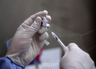 정부, 화이자 백신 3000만회분 추가 계약...옵션 포함 총 1억2000만회분