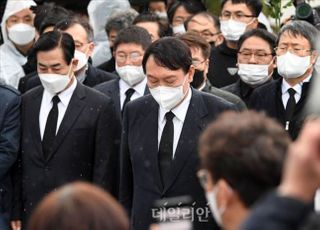 '개사과에 이은 강제사과 논란' 윤석열, 광주 방문 강행