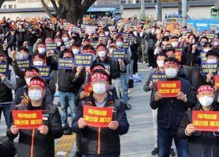 카드노조 "수수료 더 못 내려…선심성 정책 희생양 되지 않겠다"