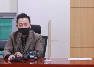 첫 통합 협상 테이블 앉은 우상호-정봉주