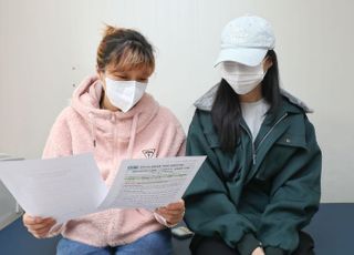 12∼17세 40% 1차 접종 완료…내달 31일까지 추가예약 가능