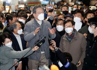 정읍 찾은 이재명 “군사정권 안 되듯 검찰정권 안 돼”