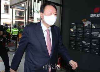 윤석열 '검찰총장 직무정지' 소송, 10일 1심 선고