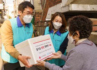 신세계푸드, 지역사회 소외계층에 ‘올반 김치’ 5000kg 기부