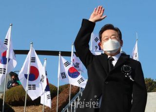 대장동 특검…이재명 "尹 혐의 빼는건 안돼" 윤석열 "이미 포함해 하자 했다"