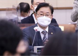 박범계 "검사장급 직위 두 자리 비어 있다…승진 인사 하고 싶어"