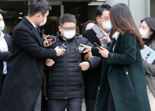 법정 모인 대장동 4인방 "이재명 방침 따른것"…정영학만 "혐의 인정"