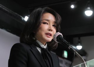 '김건희 통화 녹취'…숨죽이며 지켜보는 정치권