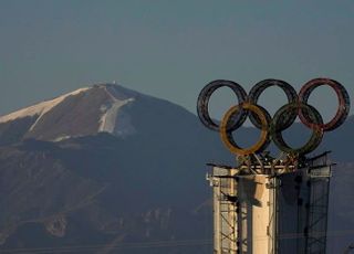 제로 코로나? 긴장한 중국, 베이징동계올림픽 폐쇄고리 가동…무관중은 면하나