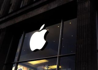 애플, ‘아이폰13’ 흥행에 4분기 전 세계 스마트폰 ‘1위’