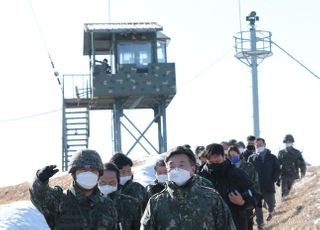 DMZ 평화의 길 도보답사하는 윤호중 원내대표