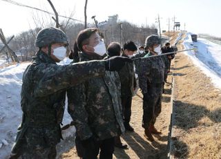 25사단 GOP부대 방문한 윤호중 원내대표