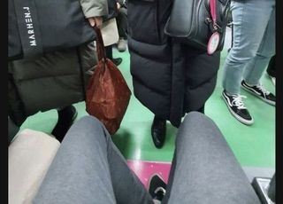 "임산부에 자리 양보 안 해서 진짜 뿌듯하다" 사진까지 찍어 인증한 男