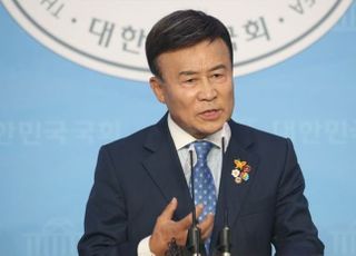 김원웅 광복회장 '공금 횡령 의혹' 논란…국민의힘 "친일파보다 더해"