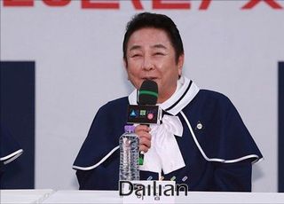 ‘가족오락관’ MC 허참, 간암 투병 중 별세…향년 73세