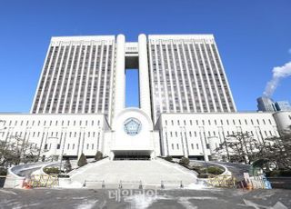 ‘장기 근무 논란’ 윤종섭·김미리, 서울중앙지법 떠난다