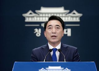 靑, 이재명 '3차 접종자 영업시간 완화' 제안에 '신중 모드'