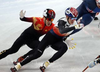 ‘어디서 봤더라’ 오노 연상케 한 런쯔웨이 할리우드 액션 눈살