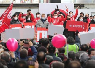 [현장] 대전 찾은 尹 “누가 가장 정직해 보이냐”...지지자들 “윤석열”