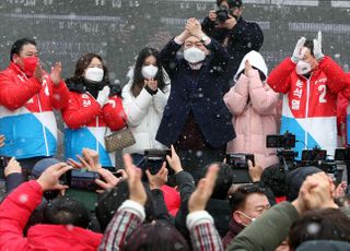 "광주 복합쇼핑몰 누가 반대하냐"…윤석열, 2일차 오전 호남 유세