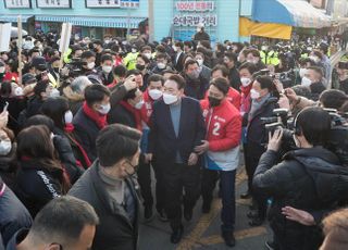 [현장] 호남 공략 윤석열, '경제 발전'·'국민통합' 내걸고 손 내밀었다