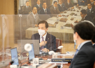 이주열 "국내경제 성장세 양호…만장일치로 기준금리 동결"