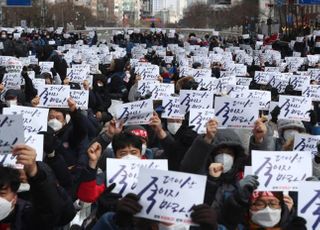 택배파업 장기화에 노-노 갈등 심화…“파업 끝나도 후유증 심각”