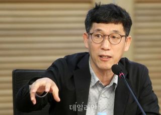 진중권, 야권 단일화에 "선거 끝난건가…安 달라진 듯"