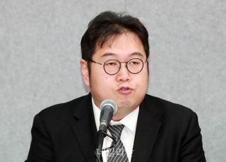 김용민, 김건희 '성상납' 발언에 與野 모두 맹폭