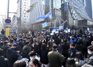  ‘코스피 5000시대, 이재명과 함께’ 민주당 이재병 후보 여의도 증권가 유세