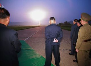 미국 정보당국 "북한, 핵실험·ICBM 발사 재개할 수도"