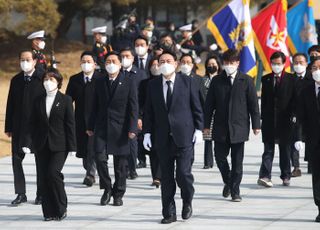 윤석열, '당선 후 첫 일정' 현충원 참배