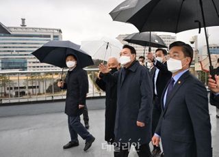 청와대 '용산시대' 반대에 국민의힘 "文정권 발목잡기" 총공세