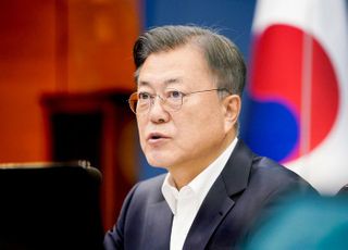 '안보우려' 文, 北미사일이 美겨냥해야 NSC 주재