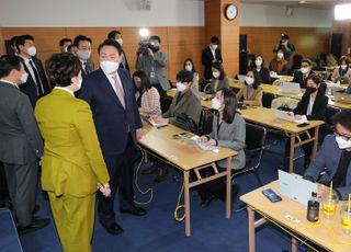 윤석열 당선인 "靑 회동, 특별한 의제 없다…민생·안보 얘기할 것"