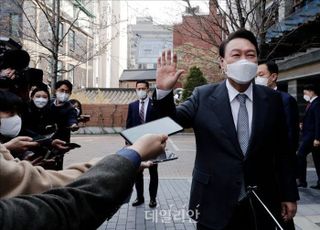 [데일리안 오늘뉴스 종합] "여가부 너무 무능했다", 윤석열 청와대 국민반환 의지 굳건, 조국 딸 입학취소 확정, 박근혜 마케팅 성공할까 등