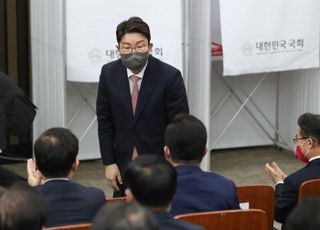 국힘 새 원내대표에 권성동..."尹정부 순항하도록 야당과 협치 힘 쏟겠다"