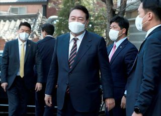 [데일리안 오늘뉴스 종합] 윤석열, 대검 '검수완박 반대'에 "난 국민 먹고 사는 것만 신경", 검찰 '검수완박' 집단 반발…민주당 "입법부가 우습게 보이나“ 등