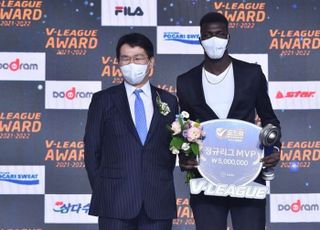 ‘내가 킹’ 케이타, 역대 두 번째 비우승팀 MVP 위업