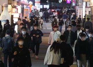 거리두기 마침표에 내수 ‘꿈틀’…정부 “물가·해외상황 걸림돌”