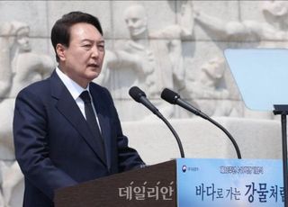 ‘검수완박’과 거리 두는 윤석열, 침묵 이유는