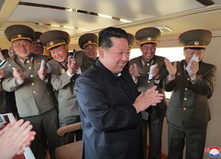 "김정은, 푸틴의 '핵 선제공격 협박'서 교훈 얻을 것"