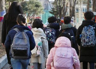 [데일리안 오늘뉴스 종합] 5월부터 모든 학교 정상등교…수학여행도 간다, 민주당, 안건조정위 선제 요구…'검수완박' 강행처리 수순 등